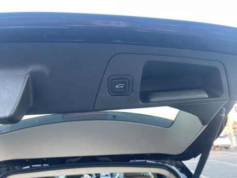 Used 2018 Buick Envision Premium image 17