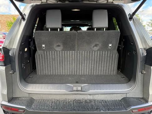 Used 2022 Lexus LX 600 F Sport image 19