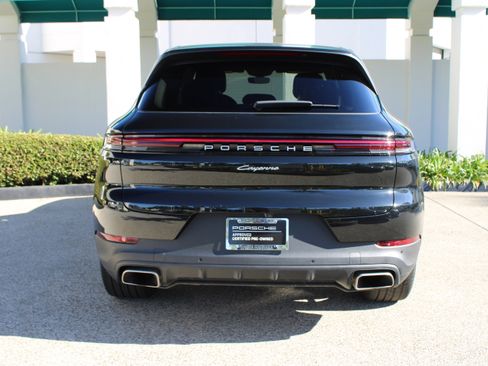 Certified 2025 Porsche Cayenne image 6
