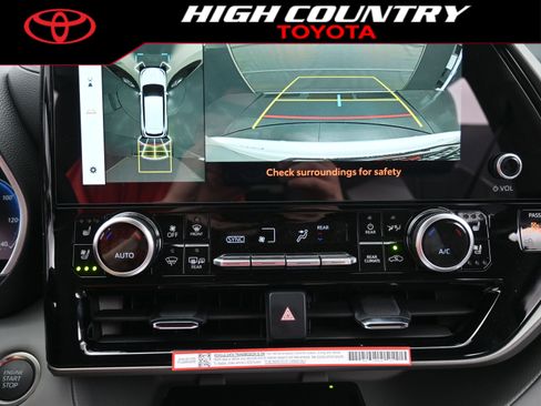 New 2026 Toyota Highlander Limited AWD/4WD image 17