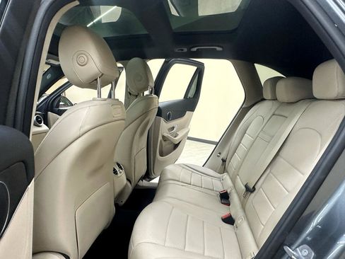 Used 2018 Mercedes-Benz GLC 300 image 32