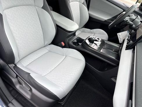 New 2026 Subaru Solterra Premium image 7