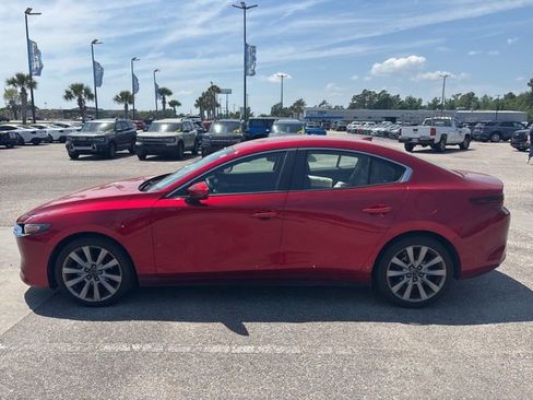 Used 2019 MAZDA MAZDA3 Sedan w/ Preferred Package image 6