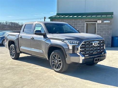 New 2025 Toyota Tundra Platinum image 32