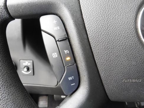 Used 2019 Chevrolet Express 3500 LT w/ LT Preferred Equipment Group image 7