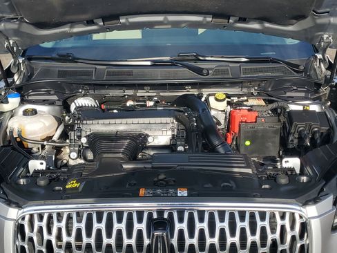 Certified 2024 Lincoln Corsair Premiere w/ Equipment Group 101A image 8