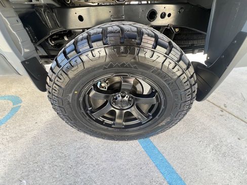 Used 2026 Nissan Frontier SV w/ Tow Package image 22