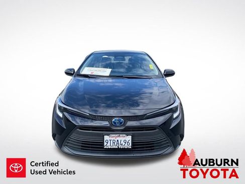 Certified 2025 Toyota Corolla LE w/ Convenience Package FWD image 3