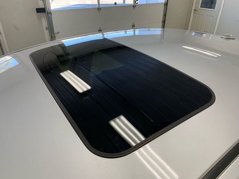 Used 2019 Nissan Sentra SV w/ Special Edition Package image 12