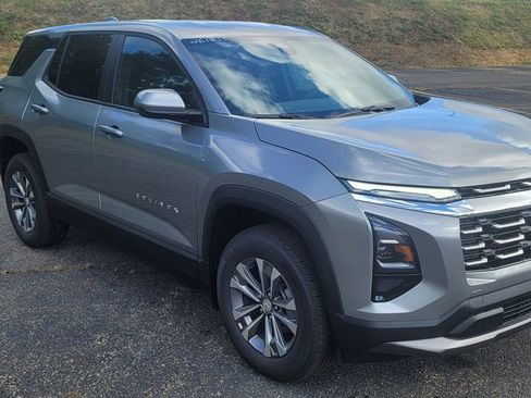 New 2026 Chevrolet Equinox LT AWD/4WD image 2