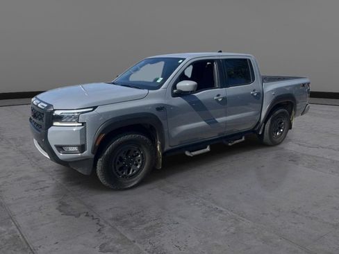Used 2025 Nissan Frontier Pro-X w/ Pro Convenience Package RWD image 3