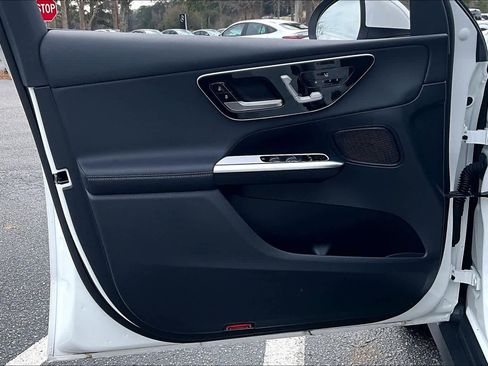 Certified 2025 Mercedes-Benz GLC 300 4MATIC image 21