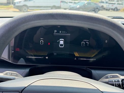 Used 2025 Kia K4 LXS image 17