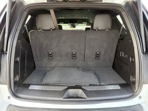 Used 2025 Chevrolet Tahoe RST w/ RST Performance Edition AWD/4WD image 7