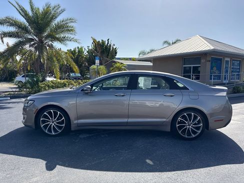 Used 2019 Lincoln MKZ Reserve w/ Reserve Plus Package AWD/4WD image 3
