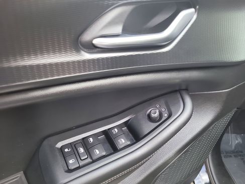 Used 2023 Jeep Grand Cherokee Altitude image 15