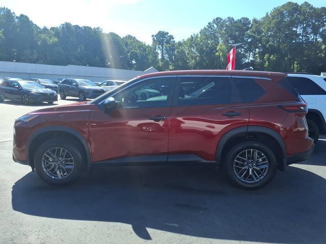 Used 2026 Nissan Rogue S FWD image 3