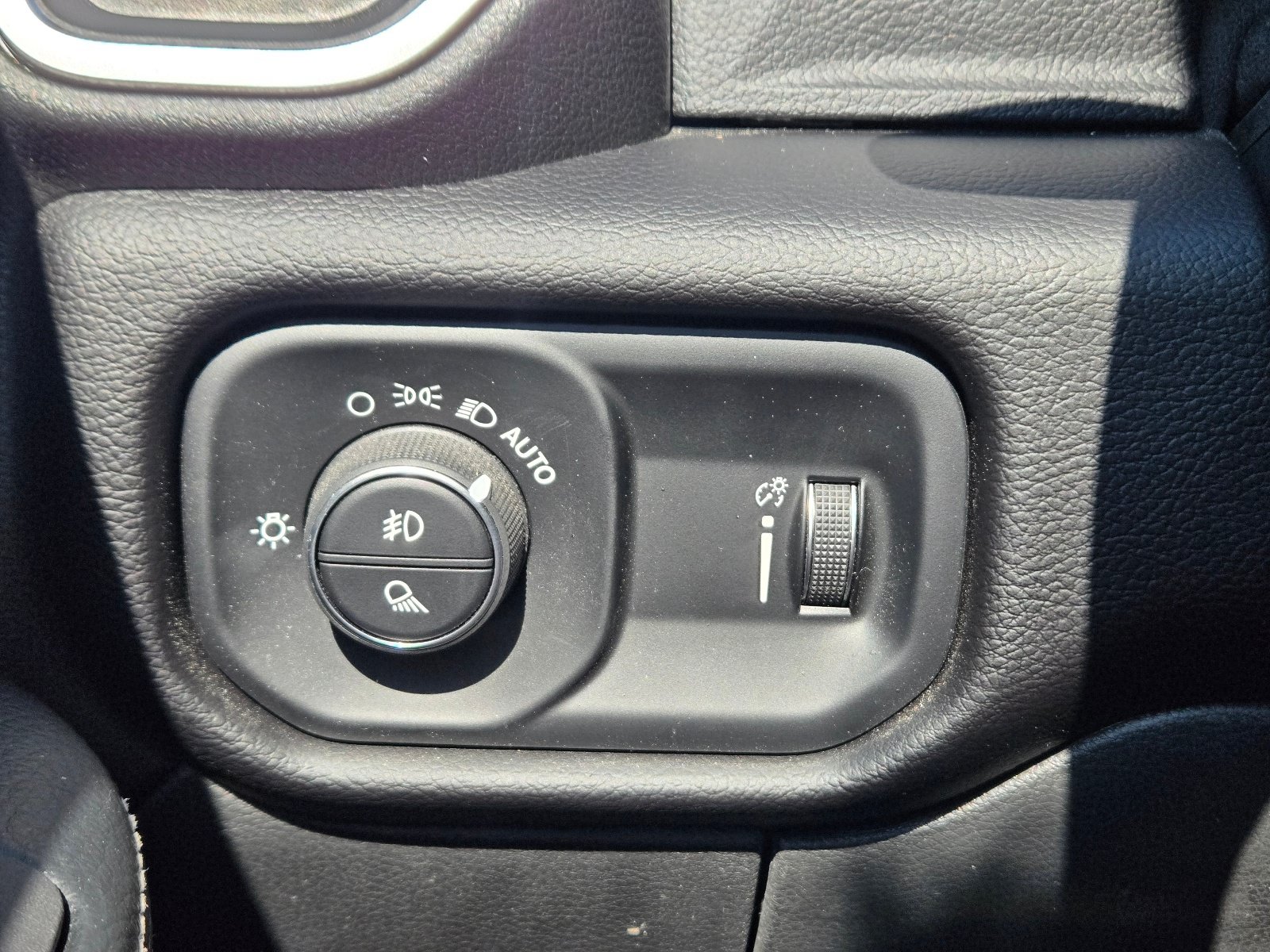 Used 2025 RAM 2500 Big Horn AWD/4WD image 21