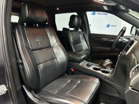Used 2018 Jeep Grand Cherokee Overland AWD/4WD image 25