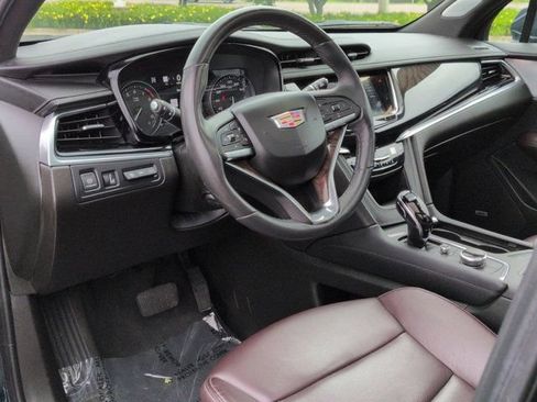 Used 2024 Cadillac XT6 Premium Luxury w/ Technology Package AWD/4WD image 9