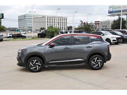 Used 2026 Nissan Kicks SV FWD image 4
