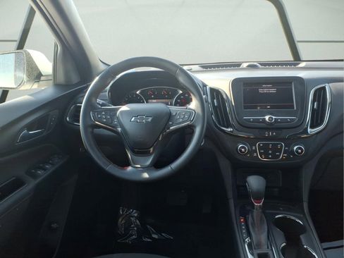 Certified 2023 Chevrolet Equinox RS AWD/4WD image 10