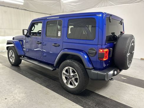 Used 2019 Jeep Wrangler Unlimited Sahara AWD/4WD image 7