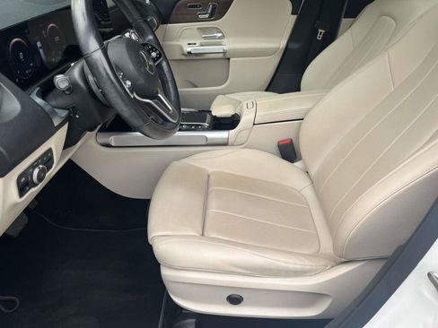 Used 2023 Mercedes-Benz GLB 250 4MATIC image 16