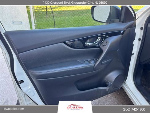 Used 2017 Nissan Rogue Sport SV image 11