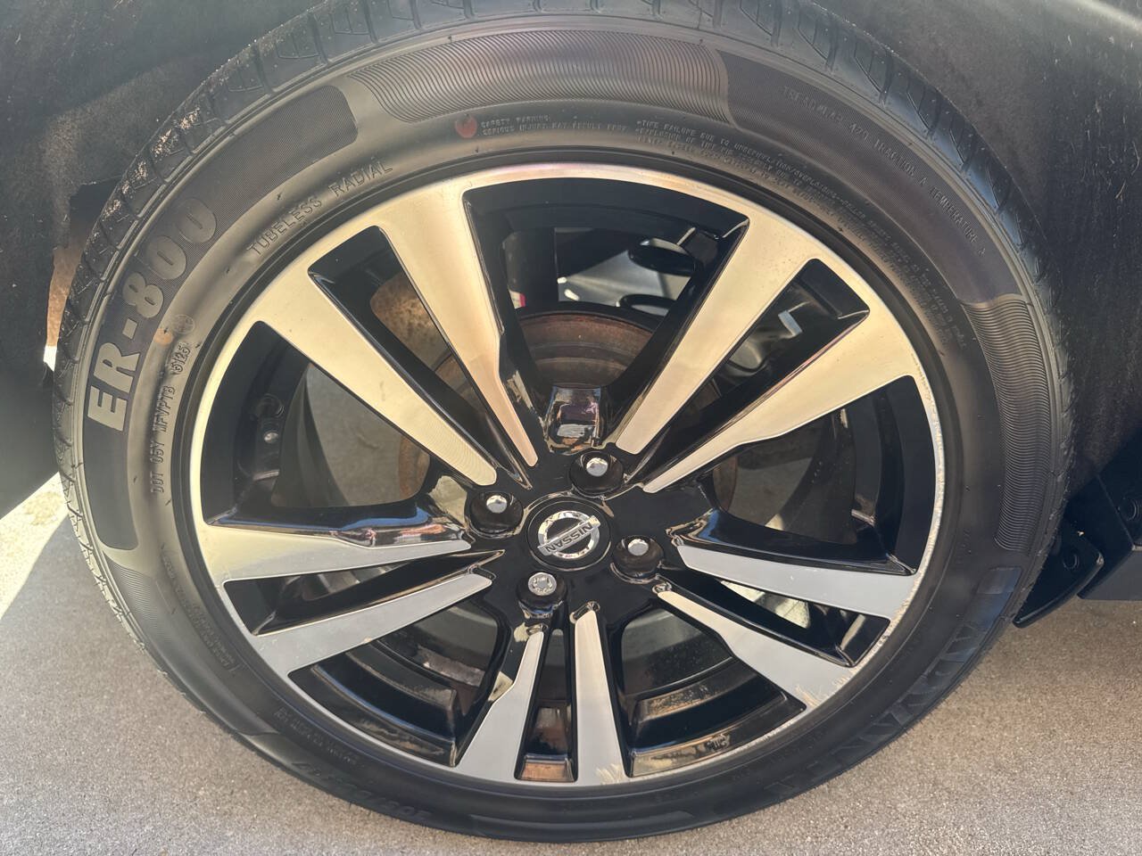 Used 2019 Nissan Kicks SR w/ SR Premium Package FWD image 24