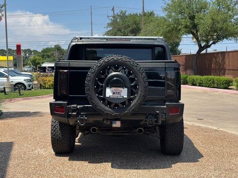 Used 2005 HUMMER H2 SUT w/ Preferred Equipment Group AWD/4WD image 9