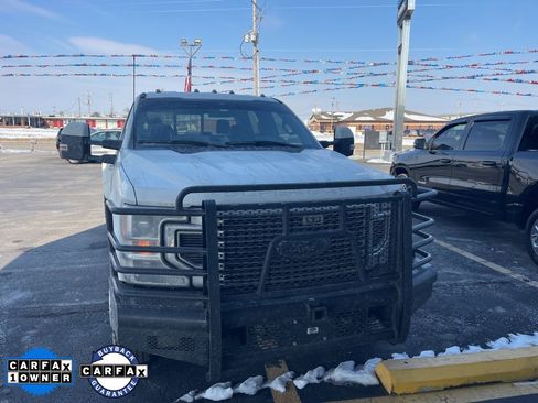 Used 2022 Ford F350 Lariat w/ Lariat Value Package image 2