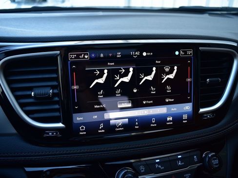 New 2026 Chrysler Pacifica Pinnacle image 61