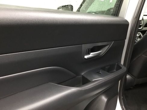 Used 2024 Toyota Grand Highlander Limited image 12