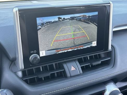 Used 2025 Toyota RAV4 XLE FWD image 29