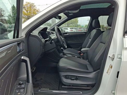 Used 2023 Volkswagen Tiguan SE R-Line AWD/4WD image 13