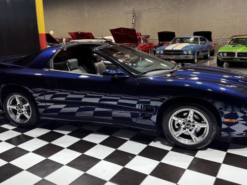 Used 1999 Pontiac Firebird Formula w/ Security Pkg image 12