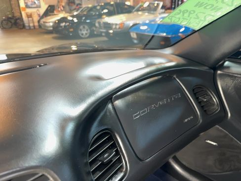 Used 1998 Chevrolet Corvette Convertible w/ Memory Pkg RWD image 45