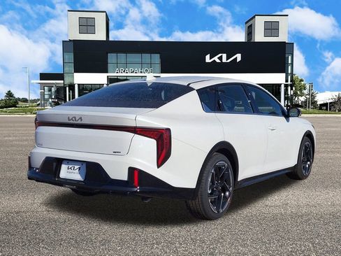 New 2025 Kia K4 GT-Line image 10