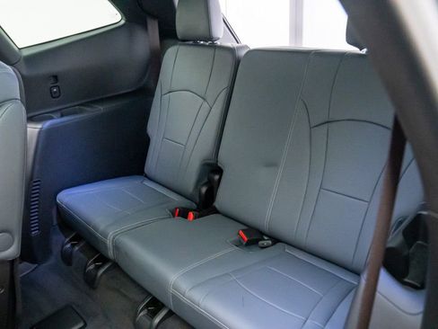 Used 2023 Buick Enclave Essence w/ Experience Buick Package image 22