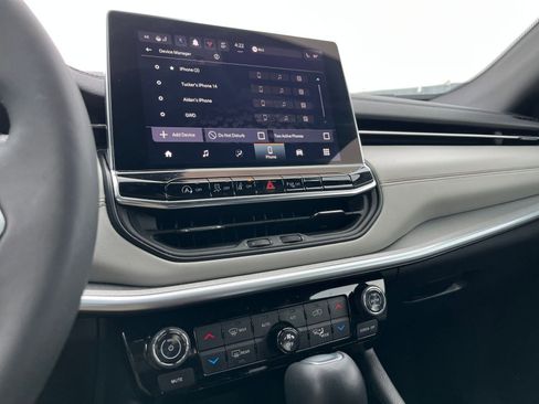 Used 2025 Jeep Compass Limited image 20