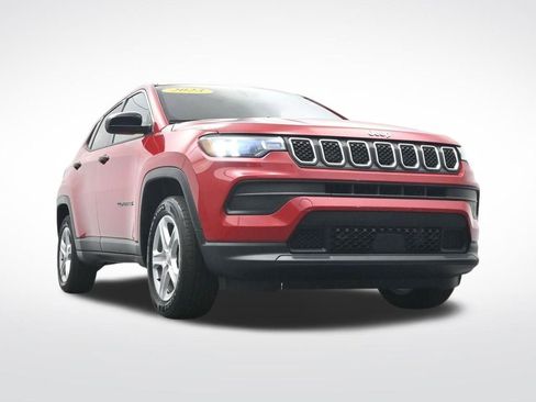 Used 2023 Jeep Compass Sport image 33