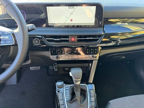 New 2026 Kia Seltos S FWD image 16