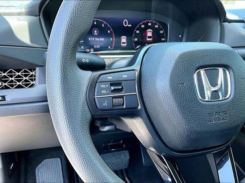 Used 2023 Honda Accord LX image 10