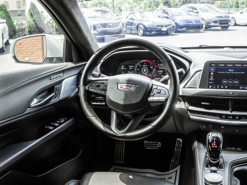 Used 2022 Cadillac CT4 V w/ Navigation Package RWD image 15