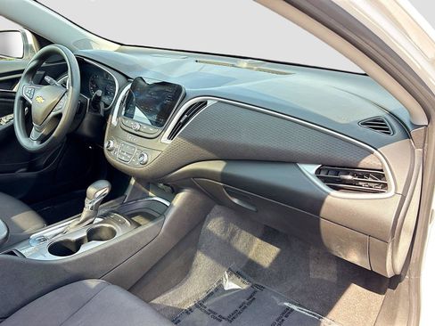 Used 2024 Chevrolet Malibu LT FWD image 29
