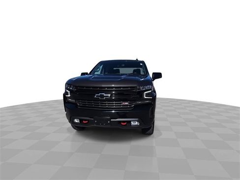 Used 2021 Chevrolet Silverado 1500 LT Trail Boss image 3