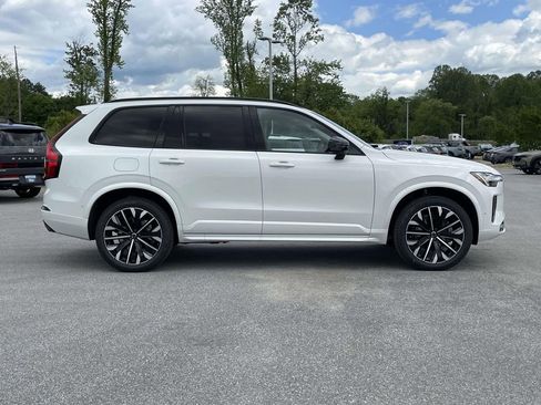 New 2026 Volvo XC90 B6 Ultra w/ Protection Package Premier AWD/4WD image 32