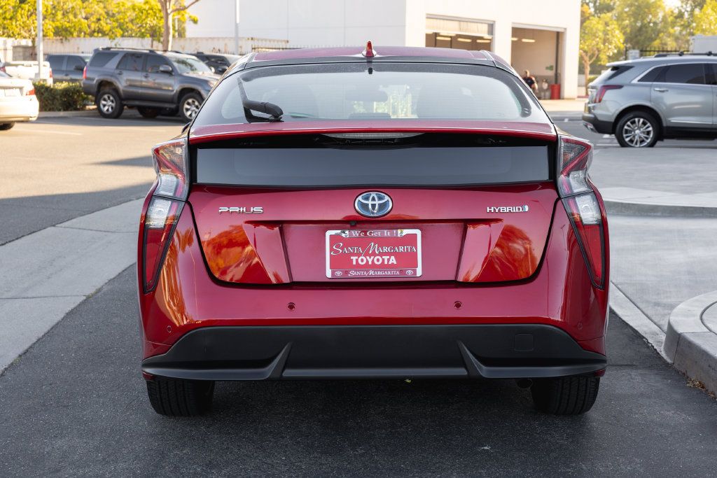 Used 2018 Toyota Prius Three Touring FWD image 6