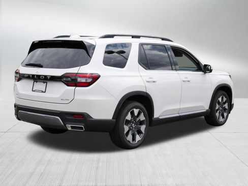 Used 2026 Honda Pilot Elite image 7